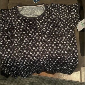 Navy Heart Print Short Sleeve Tee